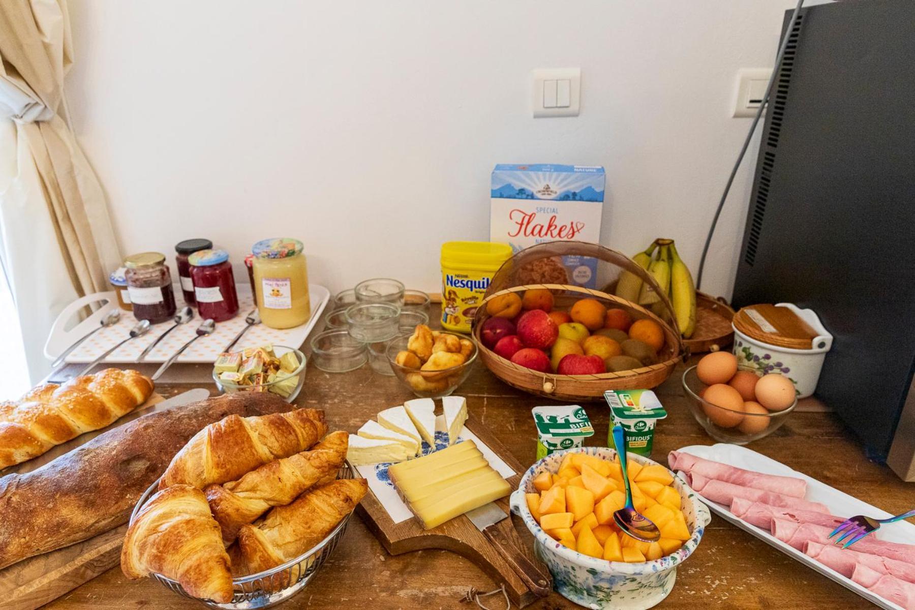 Bed and Breakfast La Bastide Des Roses Saint-Julien-d'Asse Esterno foto