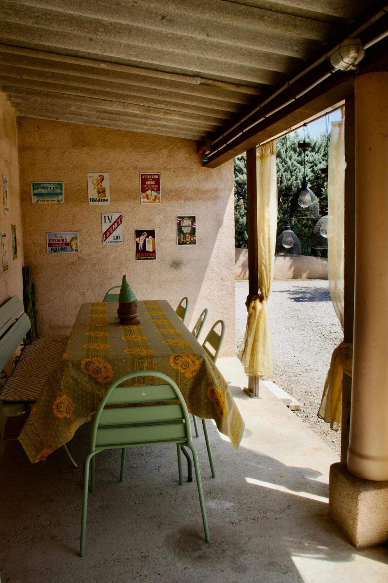 Bed and Breakfast La Bastide Des Roses Saint-Julien-d'Asse Esterno foto