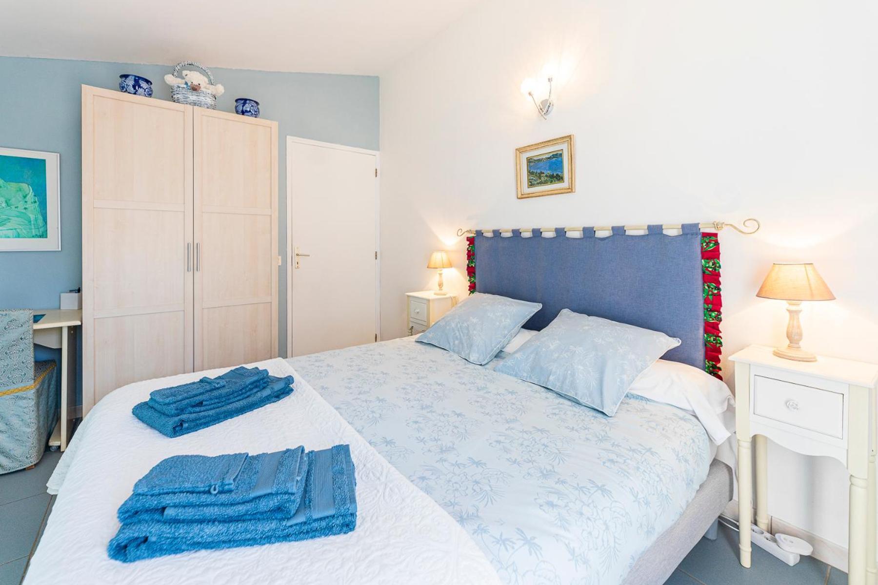 Bed and Breakfast La Bastide Des Roses Saint-Julien-d'Asse Esterno foto