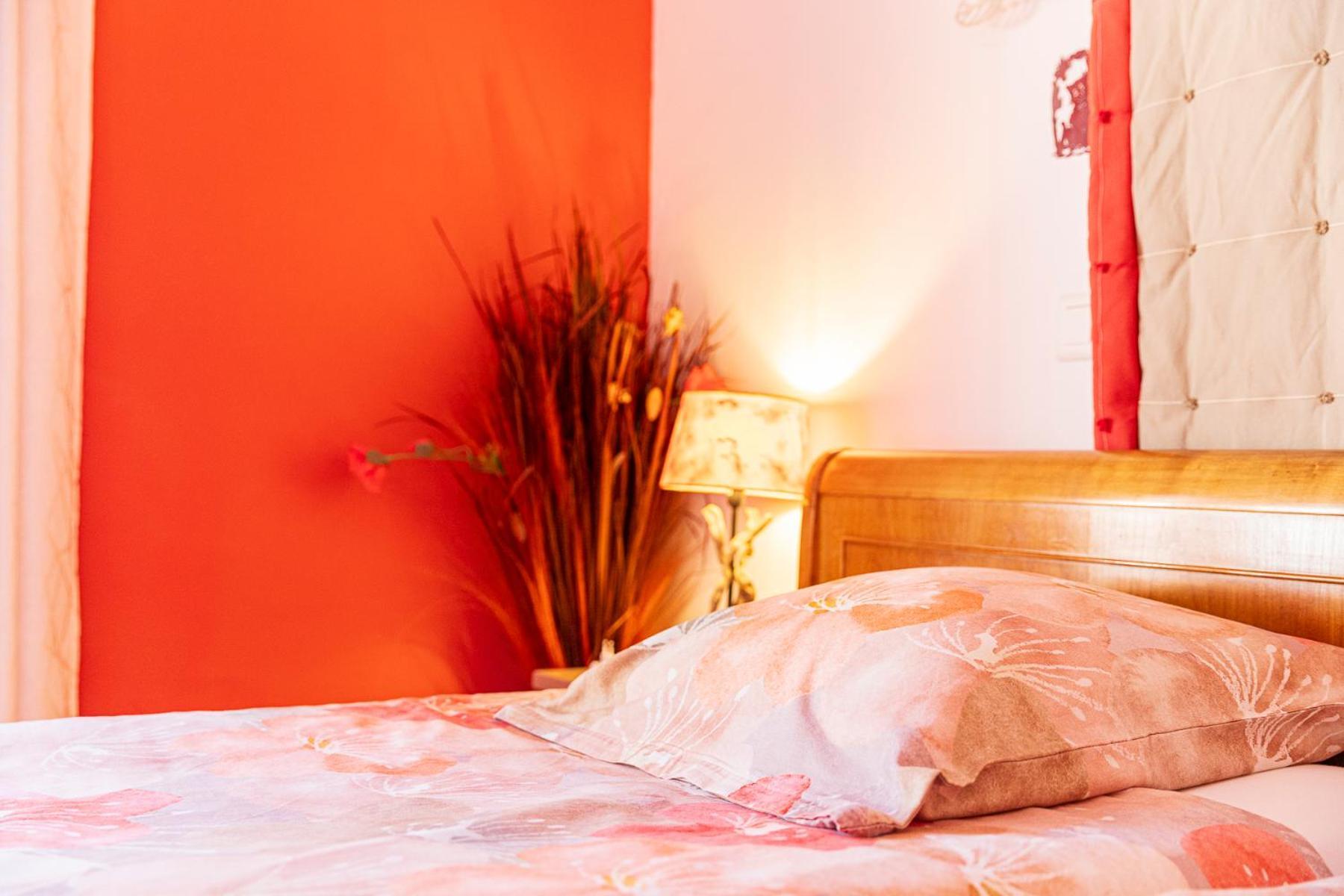 Bed and Breakfast La Bastide Des Roses Saint-Julien-d'Asse Esterno foto