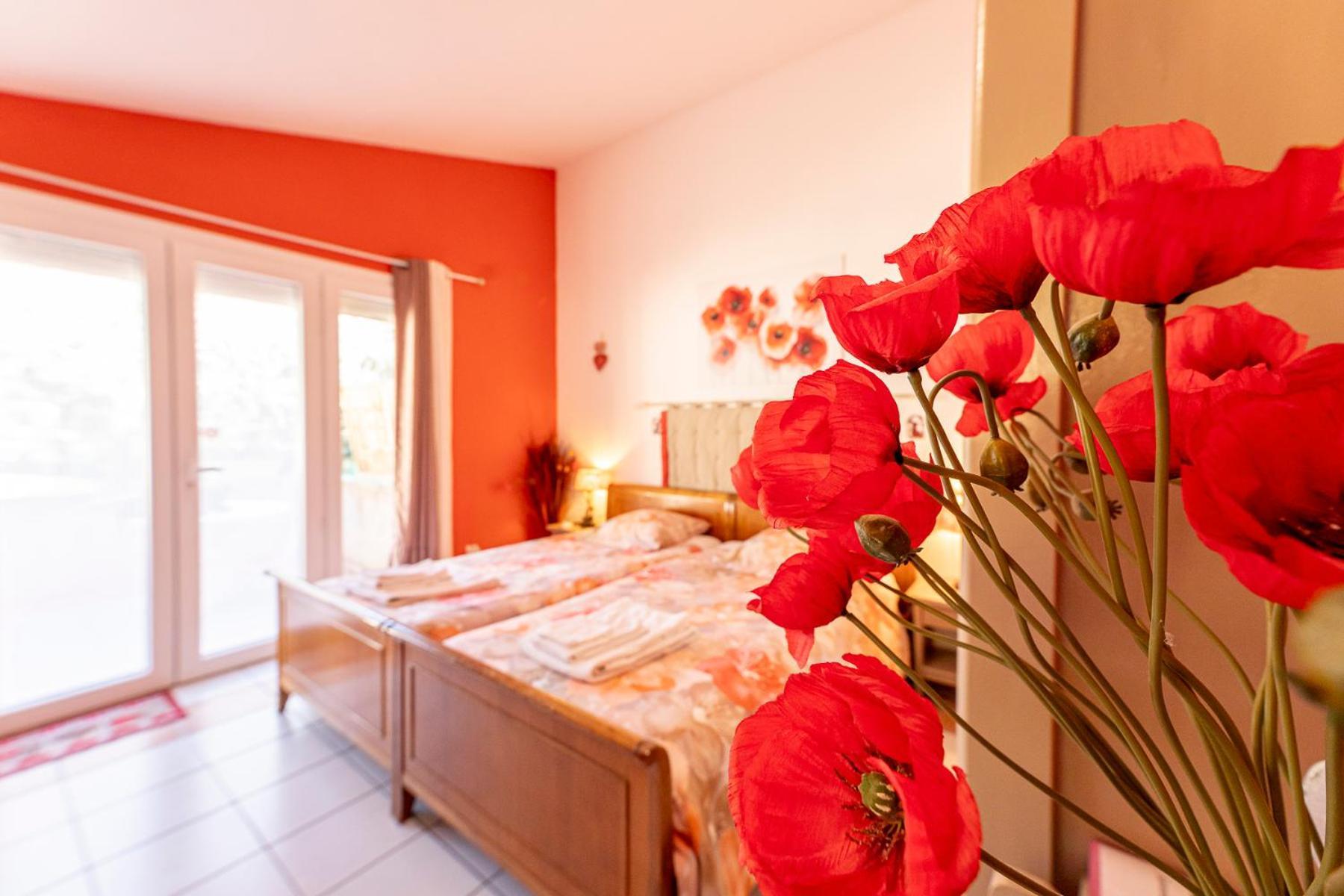 Bed and Breakfast La Bastide Des Roses Saint-Julien-d'Asse Esterno foto